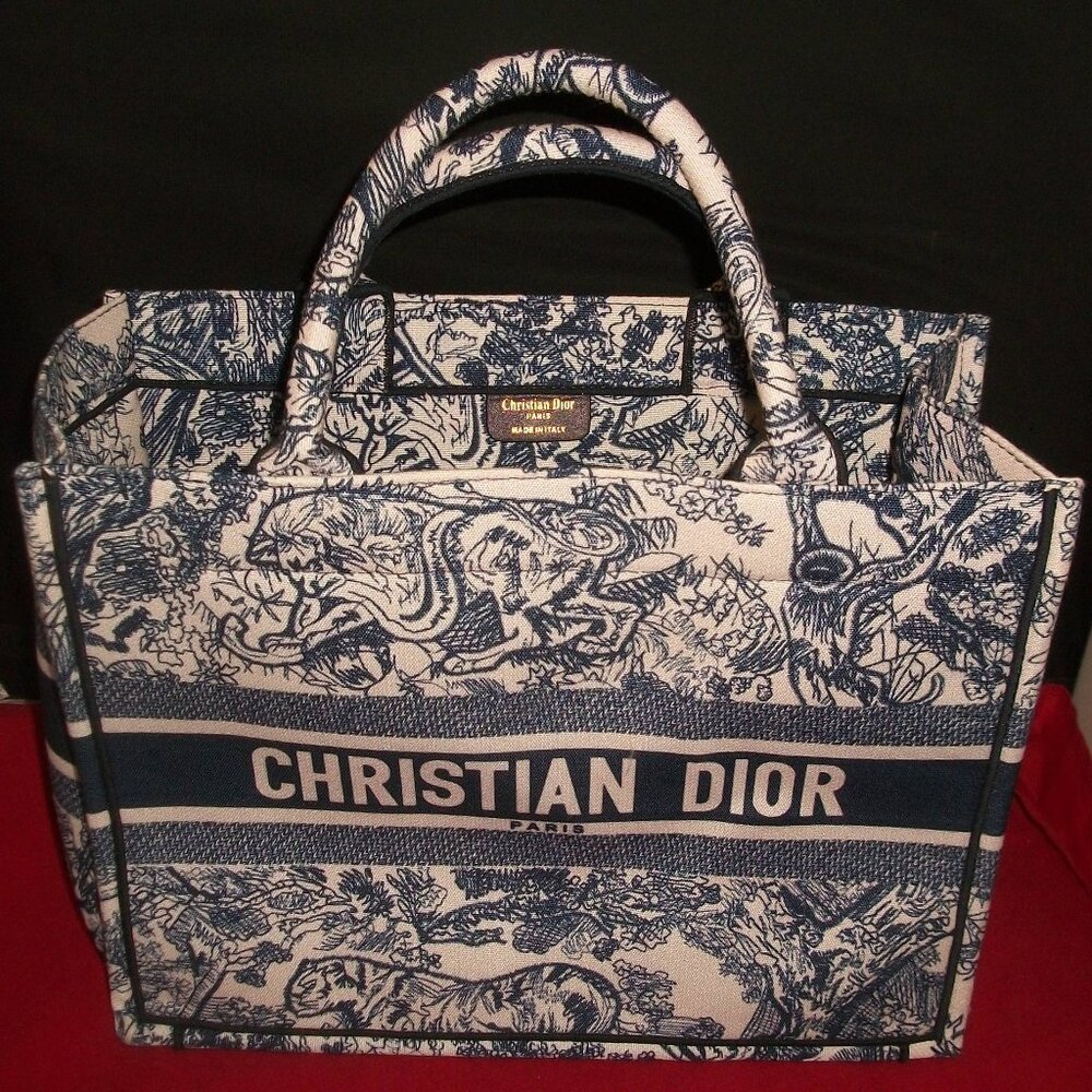 NWOT LRG Navy & White Faux-Jacquard Tote in Style of Lrg Jacquard Tote